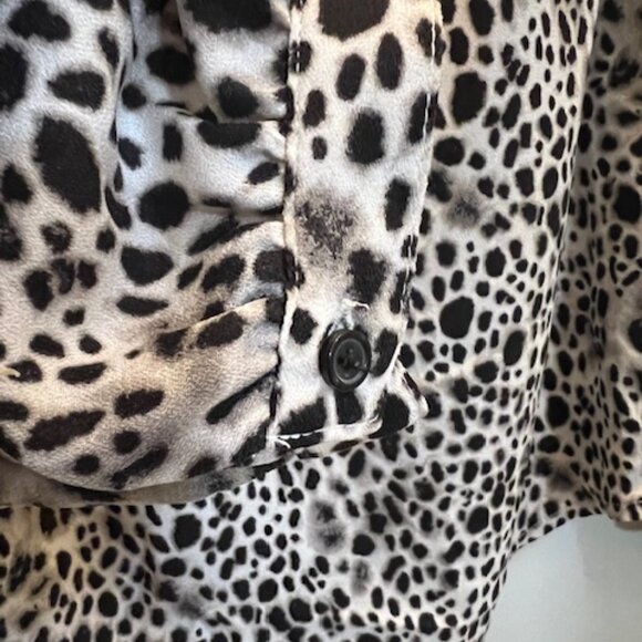 A New Day Leopard Print Blouse, Size M, Like New - Picture 3 of 9